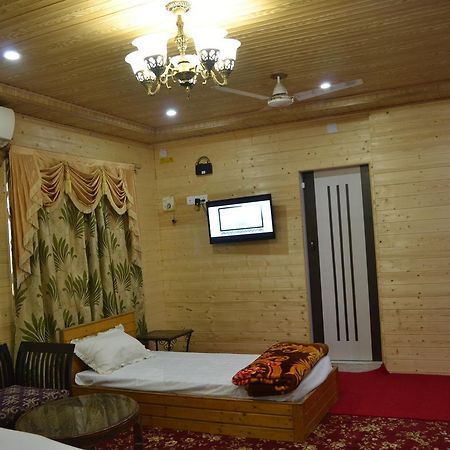 Hotel Grg Residency Сринагар Экстерьер фото